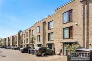 37, Quayle Crescent, Whetstone, London N20 0BH