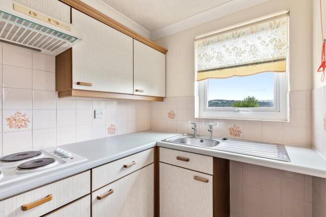 2 bed Flat for sale Image 4