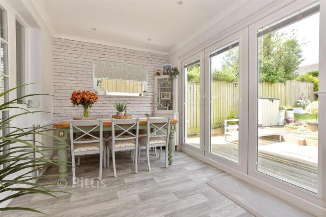 Kitchen/Dining Area