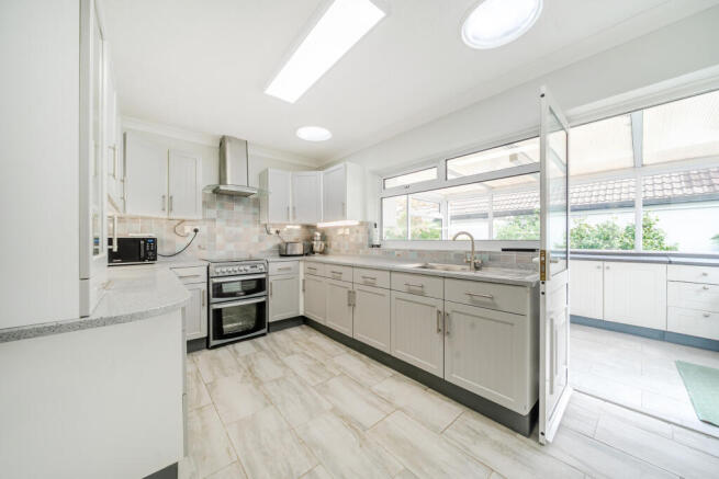 Kitchen / Breakfast Room