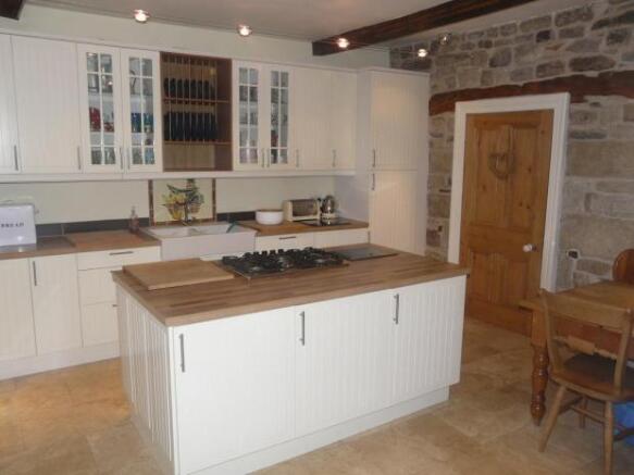 KITCHEN 1