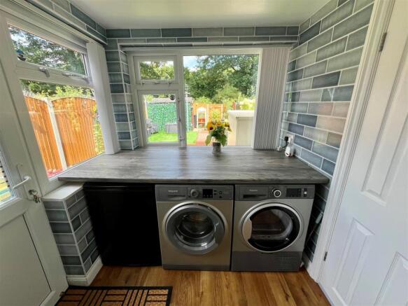 3 bed Terraced for sale Image 10