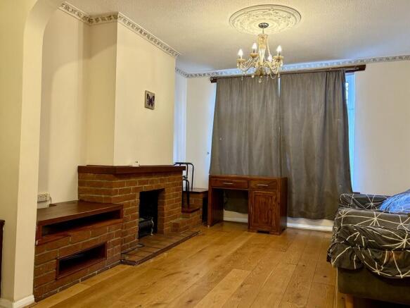 Photo 3