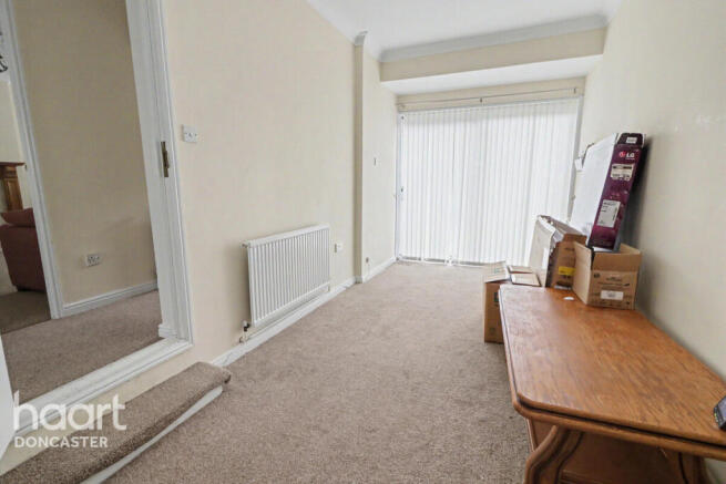 4 bed Detached for sale Image 9