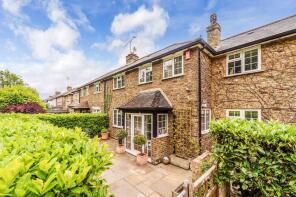 12, Weston Lodge, Portsmouth Road, Thames Ditton KT7 0EZ