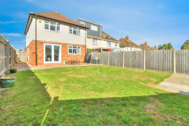 Larch Grove, Milton Keynes, MK2 photo 4