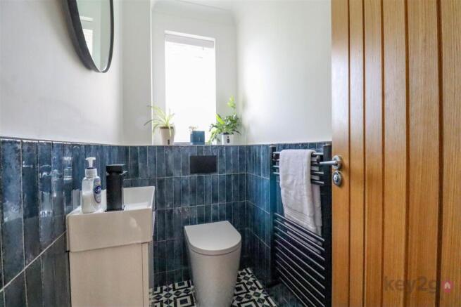 4 bed Detached for sale Image 10