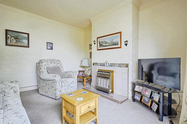 3 bed Semi-Detached for sale Image 8