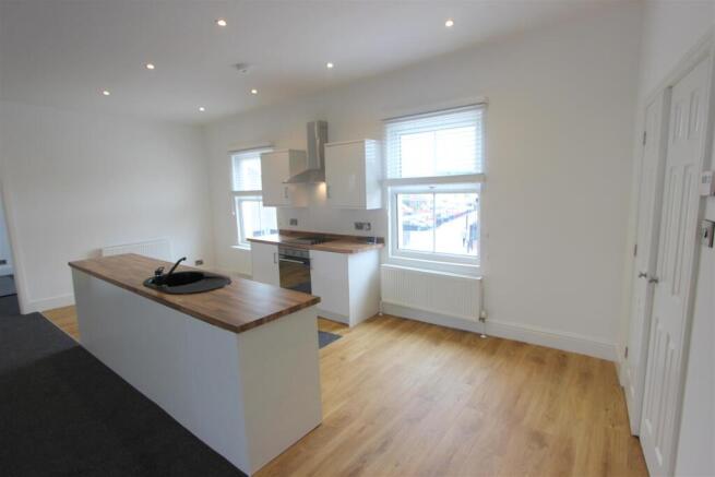 Lounge/Dining/Kitchen
