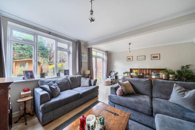 1407998-8-69831c4...