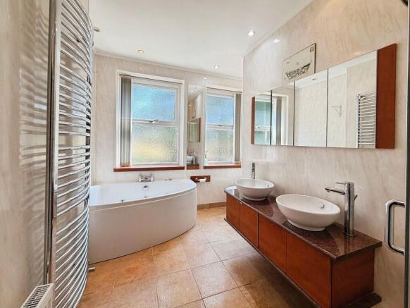 2 bed Ground Maisonette for sale Image 7