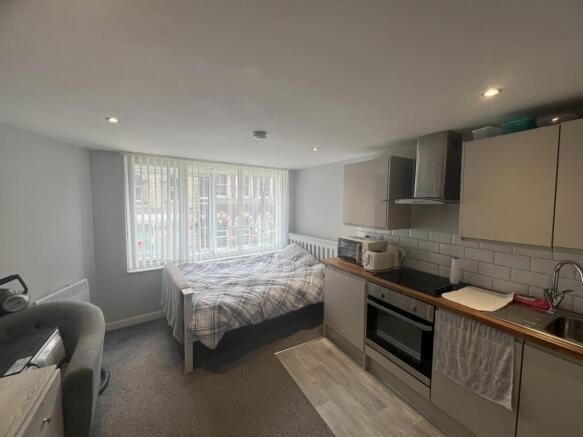 9 iron gate bedroom