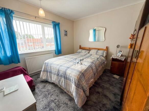 3 bed Terraced for sale Image 9