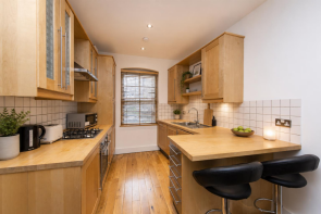 93, Whitechapel High Street, London E1 7RA