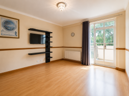 8, Newbury House, Hallfield Estate, London W2 6HH