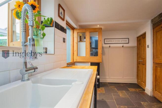 2 bed Cottage for sale Image 10