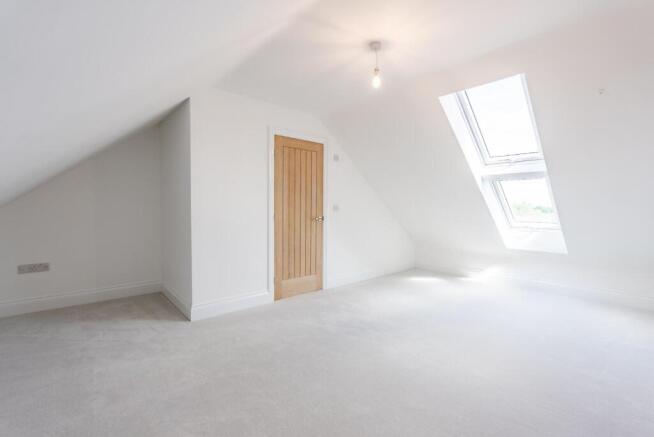 4 bed Detached for sale Image 12