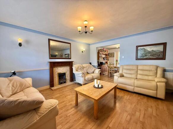 3 bed Detached for sale Image 3