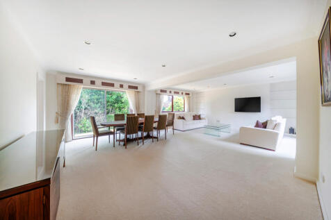 Maryrose Way, Oakleigh Park, N20