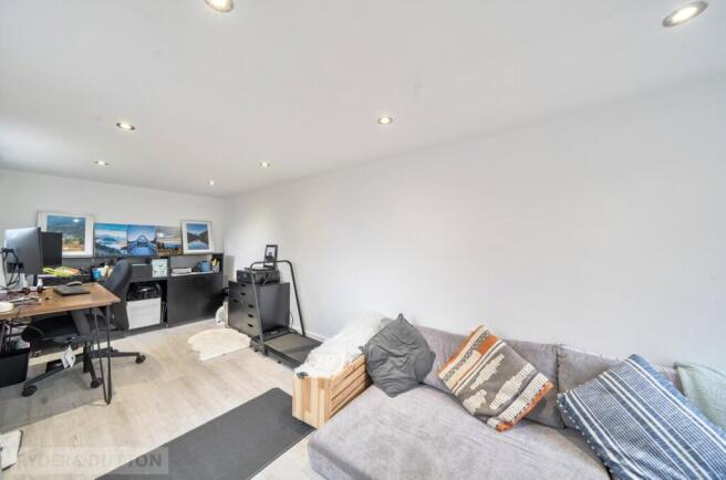 3 bed Semi-Detached for sale Image 12