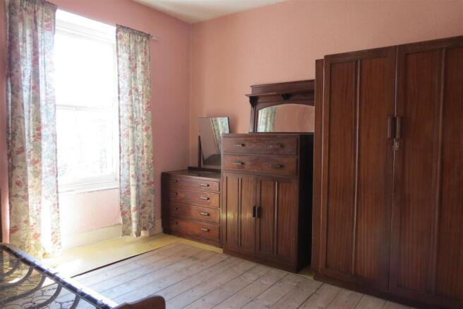 Bedroom: