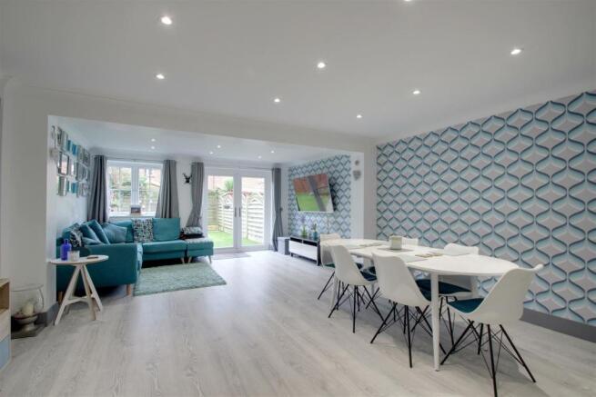 living area 2.jpg