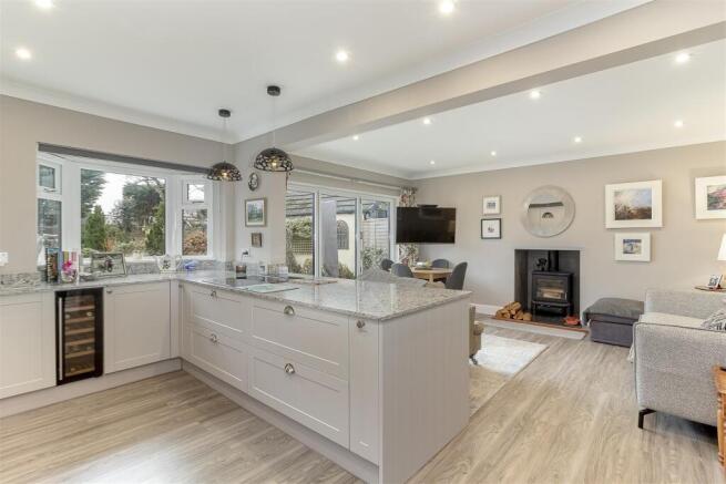 3 bed Detached for sale Image 7