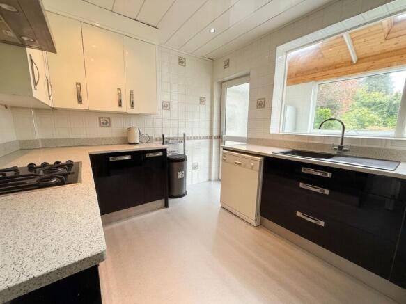 3 bed Detached for sale Image 7