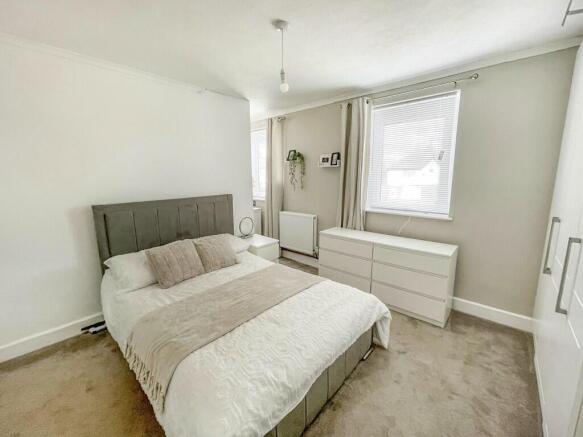 3 bed Semi-Detached for sale Image 7