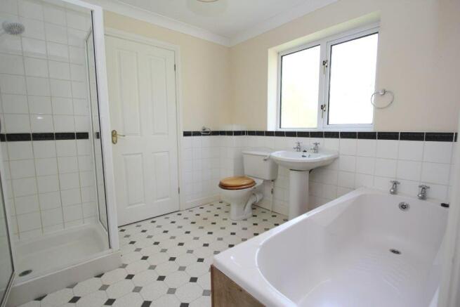 En-Suite Bathroom