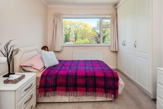 3 bed Terraced for sale Image 12
