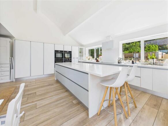 Kitchen/family room 1