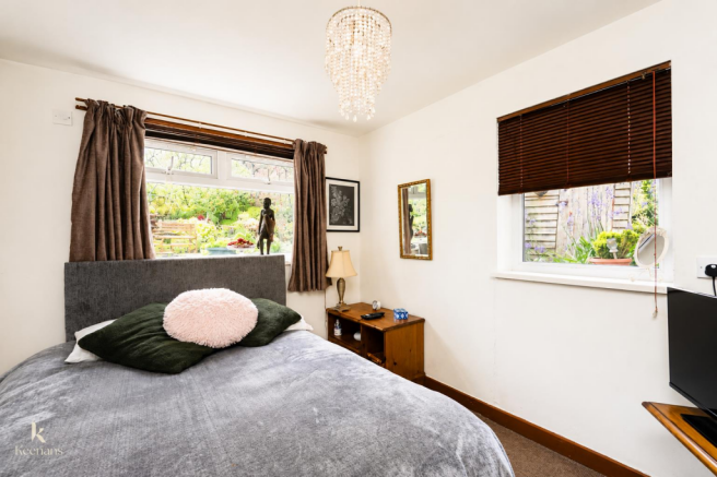 2 bed Cottage for sale Image 9