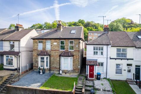 Godstone Road, Whyteleafe, CR3