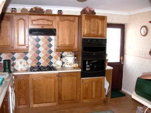 Kitchen Photo 2