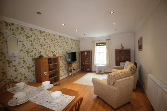 Sitting Room/Dining
