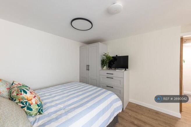 Fitted Wardrobe And Chest Of Drawers