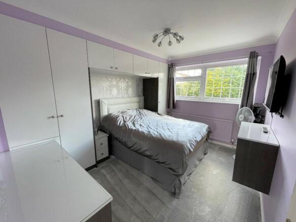 BEDROOM 2