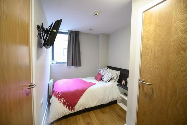 2 bed Apartment to rent Image 10