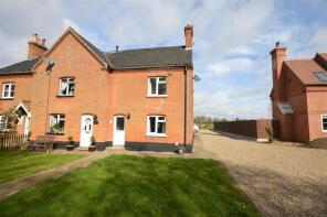 1, Hall Cottages, Wangford Road, Southwold IP18 6SJ