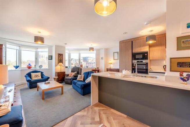 8688575-interior10.jpg