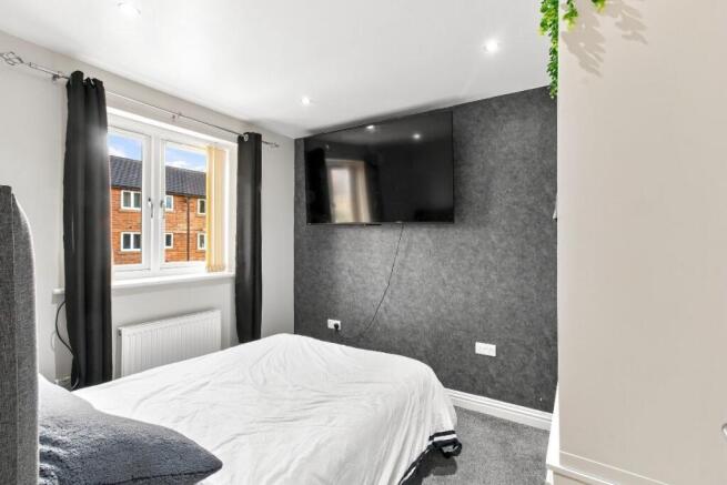 4 bed Town House for sale Image 12