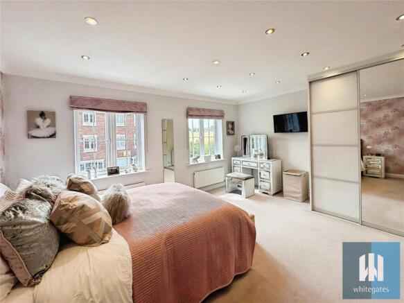 4 bed Terraced for sale Image 8