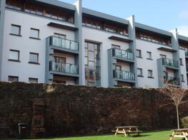 10, 3 Trinity Apartments, Roman Walk, Exeter EX1 1GP