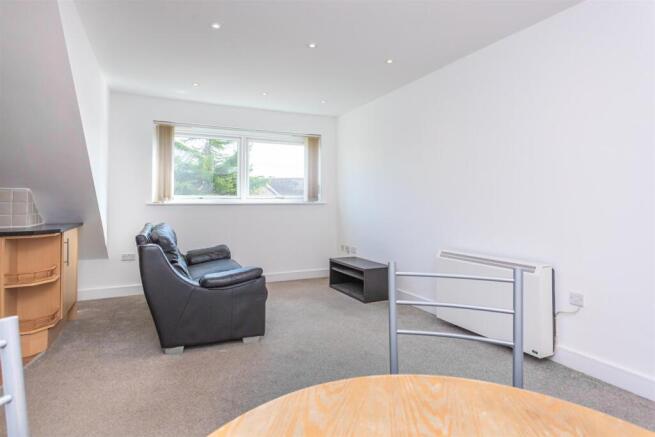 Flat 9, 128 St Werburgh's Road-20.jpg