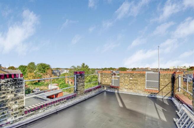 Flat Upper_Richmond_Road_West-12.jpg