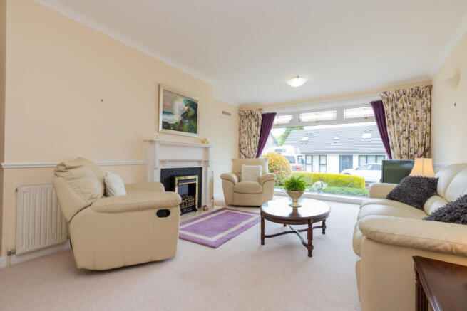 4 Glencairn Road, Langbank, PA14 6X-3