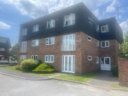 4, Skerries Court, High Street, Langley, Slough SL3 8JN