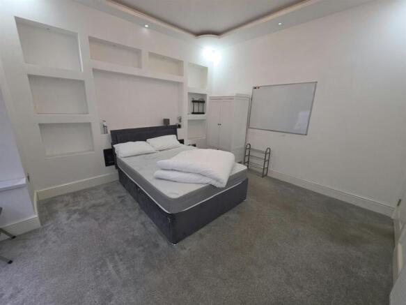 Room 1.1.jpg