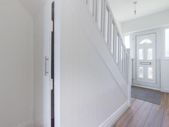 3 bed Terraced to rent Image 8
